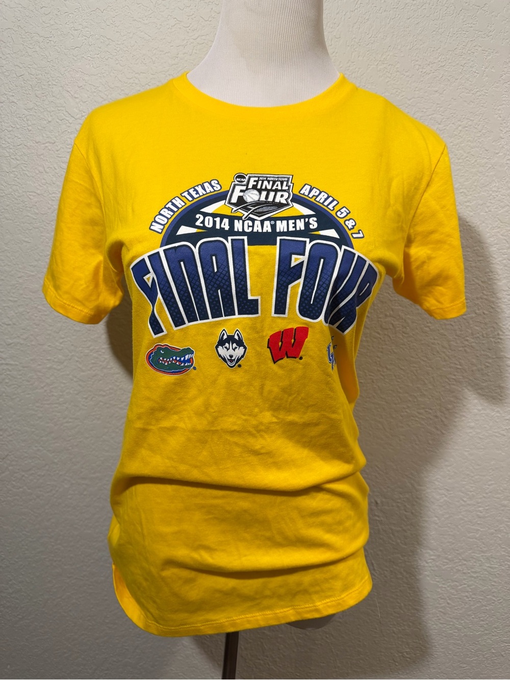 Final Four 2014 NCAA Men’s Champion Yellow Crewneck T-Shirt